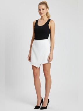 Aritizia Babaton - Abiron Crepe Asymmetrical Mini Skirt